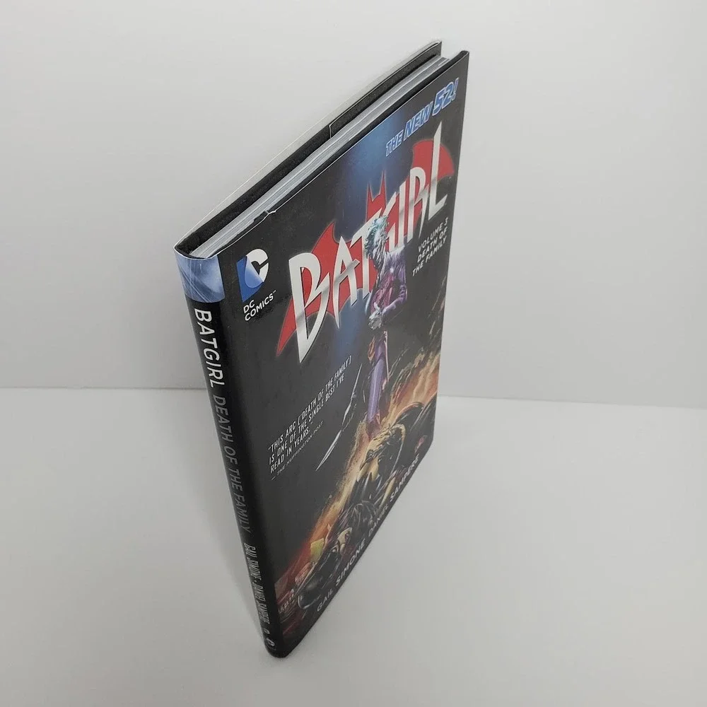 DC Comics Graphic Novel Batgirl Vol‎ 3 Death of the Family Hardcover # New 52